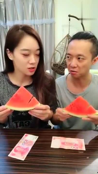 送快递搞笑视频带你吃瓜